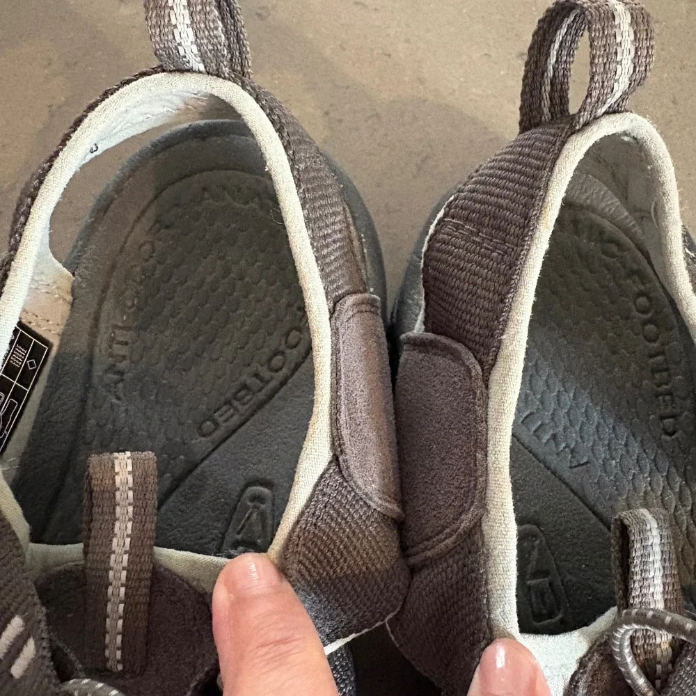 KEEN Mens Newport H2 Brown Waterproof‎ Hiking Water Sandals Shoes Hybrid 10 US